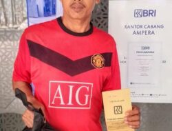 BRI KC Ampera Tunjukkan Kepedulian, Bagikan Bingkisan Ramadan untuk Warga