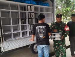Babinsa Distribusikan Makanan Bergizi untuk Ibu dan Balita di Pebayuran