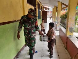 Bakti untuk Negeri Babinsa Salurkan Ribuan Porsi Makanan Bergizi untuk Siswa dan Posyandu