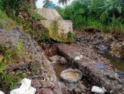 Diduga Tak Sesuai Spek, Proyek Pengairan Rp314 Juta di Tenjolaya Gunakan Material Murahan