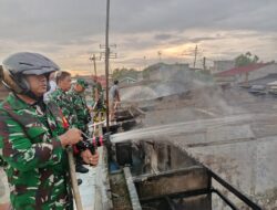 Detik-Detik Kebakaran di Cibarusah, Babinsa Jadi Garda Terdepan Selamatkan Korban