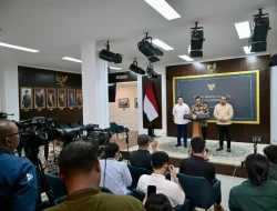Prabowo Rombak Pimpinan BGN, Dadan Hindayana Digantikan Nanik S Deyang