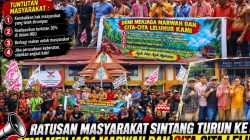 Ratusan Warga Tiga Desa Ketungau Hilir Geruduk Kantor Bupati Sintang, Tuntut Plasma 30 Persen di Dalam HGU dan Pengembalian Lahan