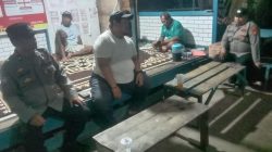 Tingkatkan Keamanan Lingkungan, Satbinmas Polres Melawi Sambangi dan Bina Pos Satkamling di Nanga Pinoh